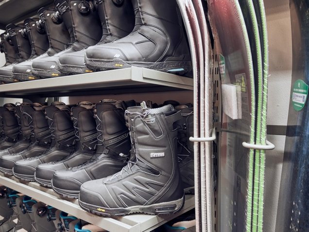 Snowboard Shop Sölden